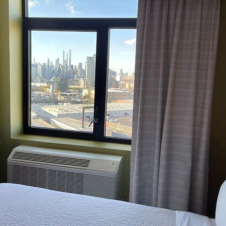 Holiday Inn Express Long Island City E - New York By Ihg Экстерьер фото