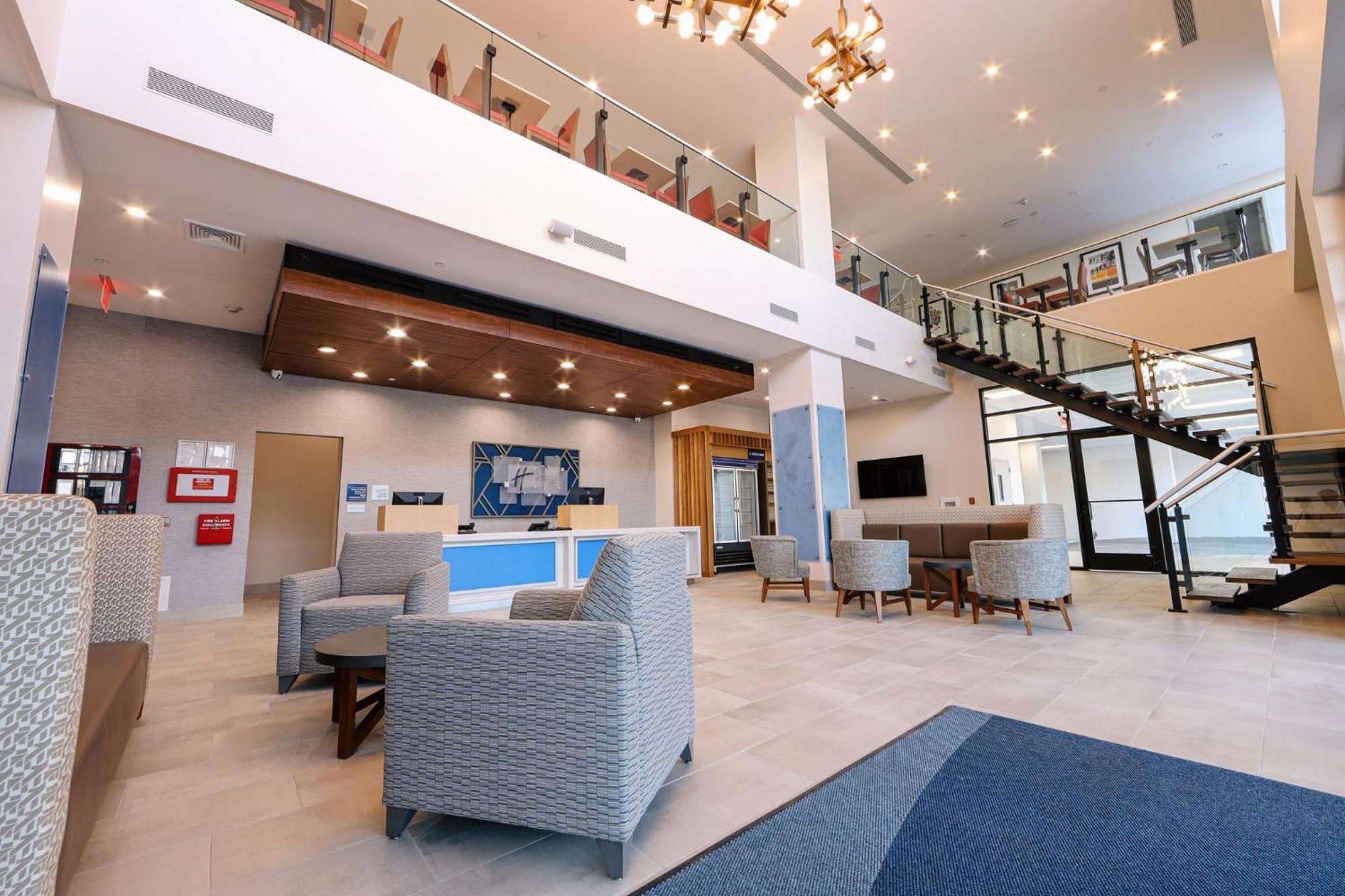 Holiday Inn Express Long Island City E - New York By Ihg Экстерьер фото