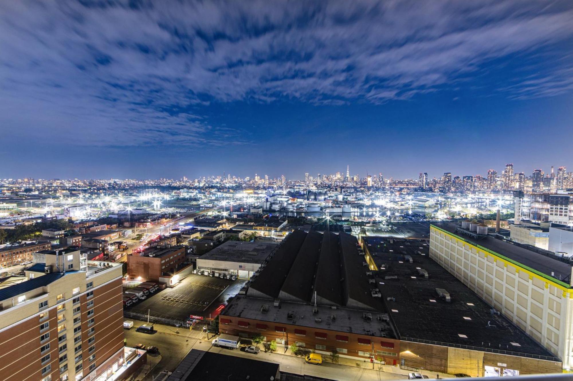 Holiday Inn Express Long Island City E - New York By Ihg Экстерьер фото