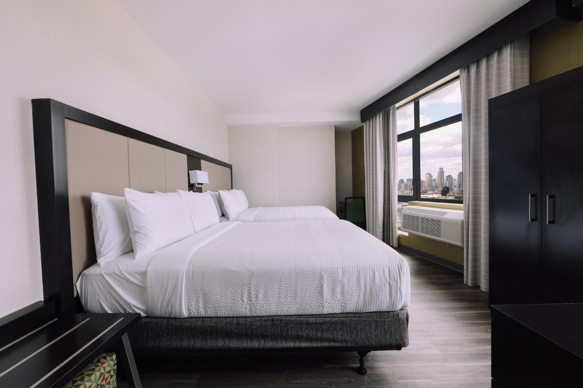 Holiday Inn Express Long Island City E - New York By Ihg Экстерьер фото