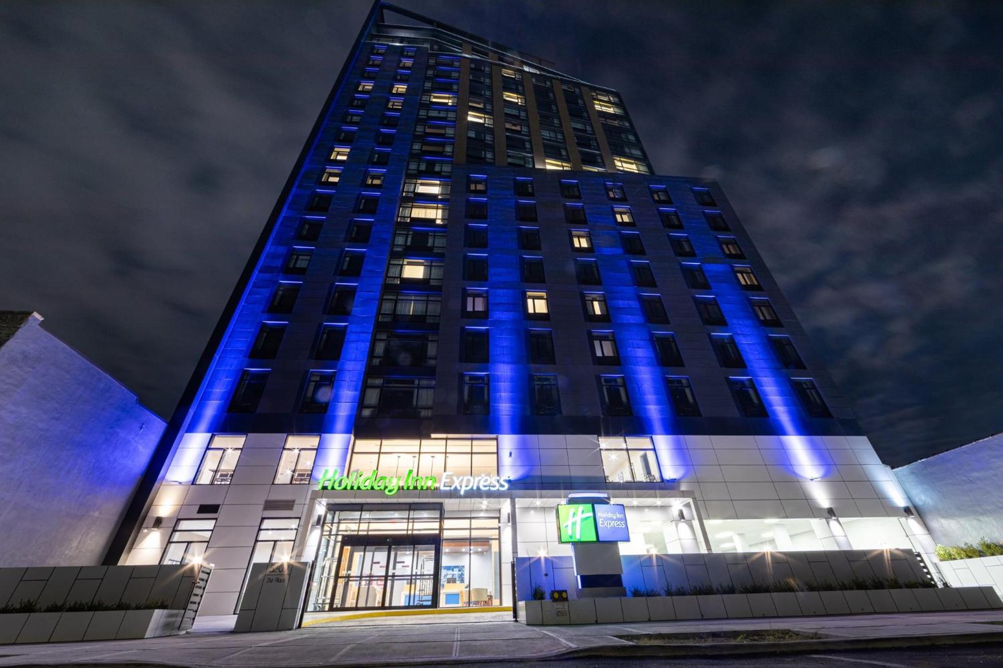 Holiday Inn Express Long Island City E - New York By Ihg Экстерьер фото