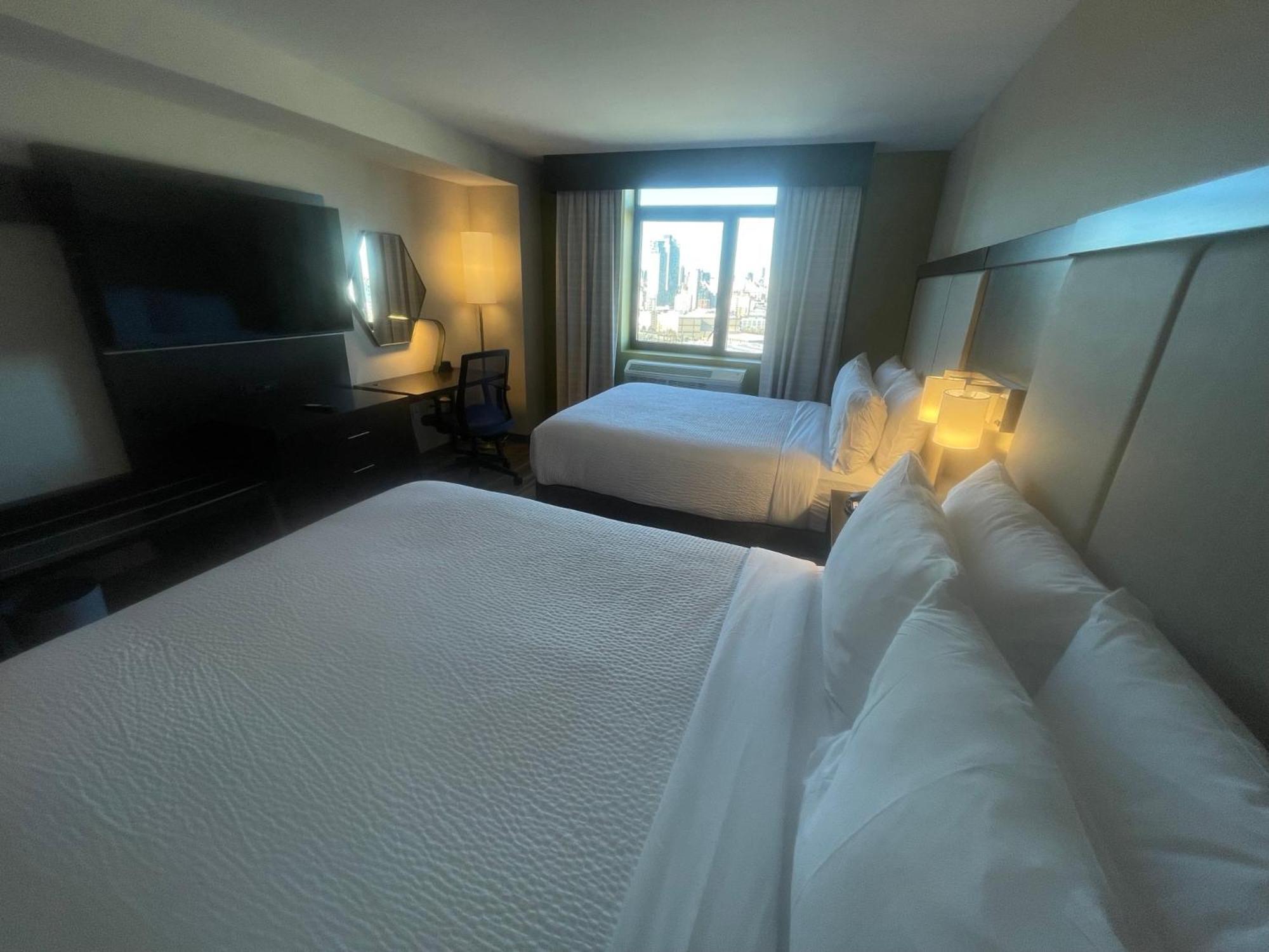 Holiday Inn Express Long Island City E - New York By Ihg Экстерьер фото