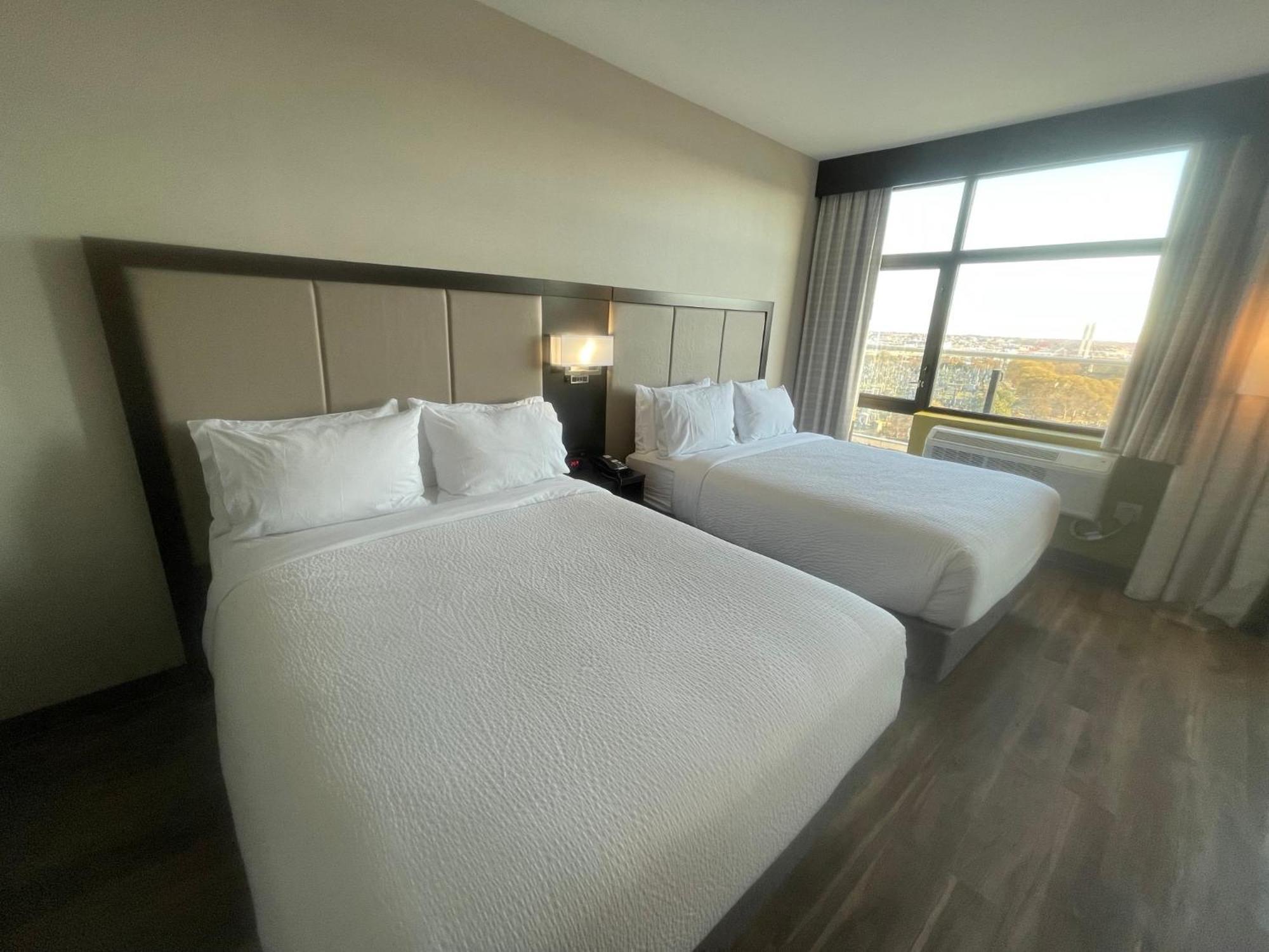 Holiday Inn Express Long Island City E - New York By Ihg Экстерьер фото