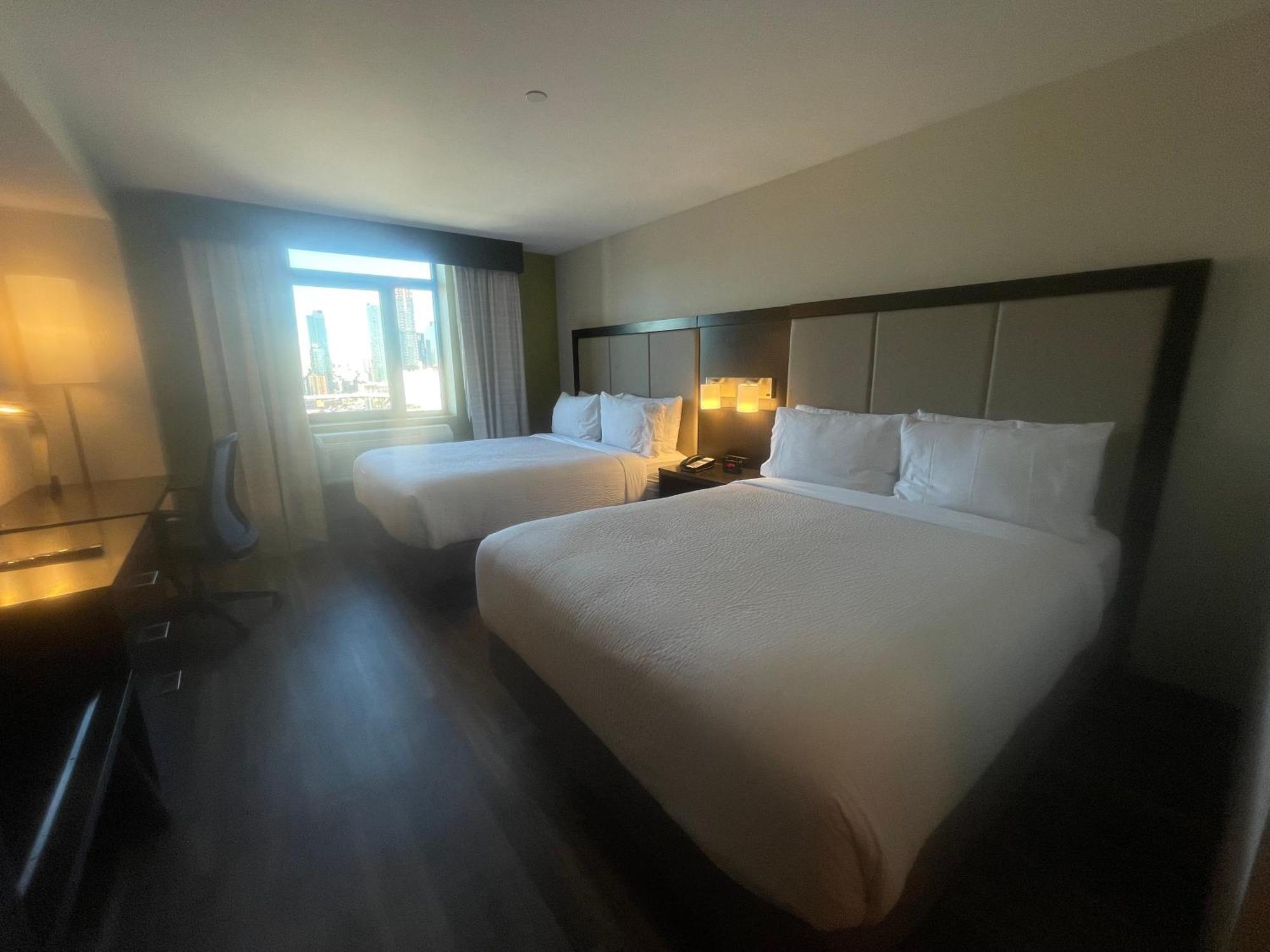 Holiday Inn Express Long Island City E - New York By Ihg Экстерьер фото